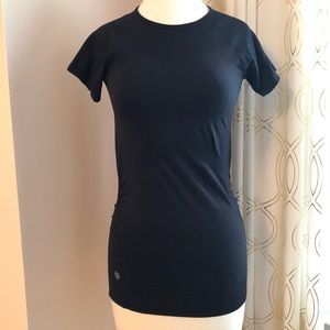 Athleta work out tee-Black-Small